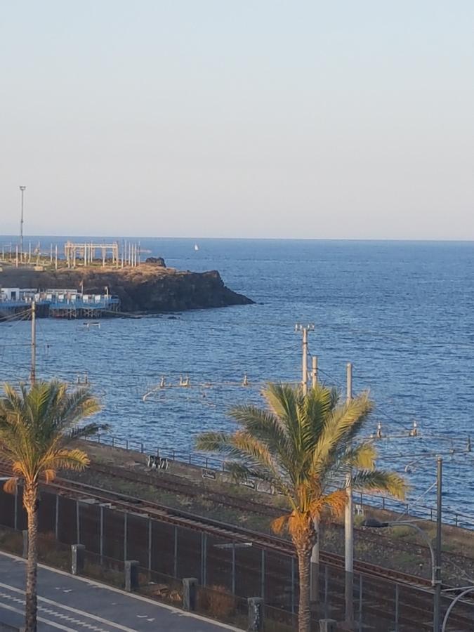קטאניה Sea View Apartment מראה חיצוני תמונה